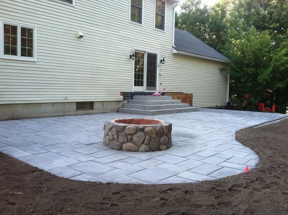 Hardscaping vs Landscaping: Which is Right for Your Home?